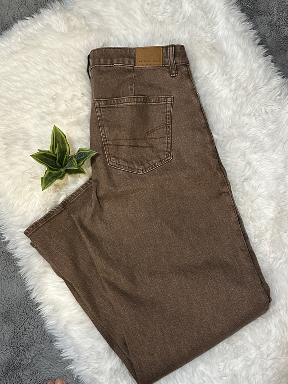 American Eagle Outfitters Brown High-Rise Jeans - Picture 7 of 9